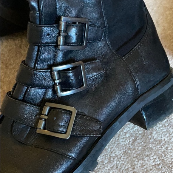 Edgy knee high boots - Picture 3 of 5